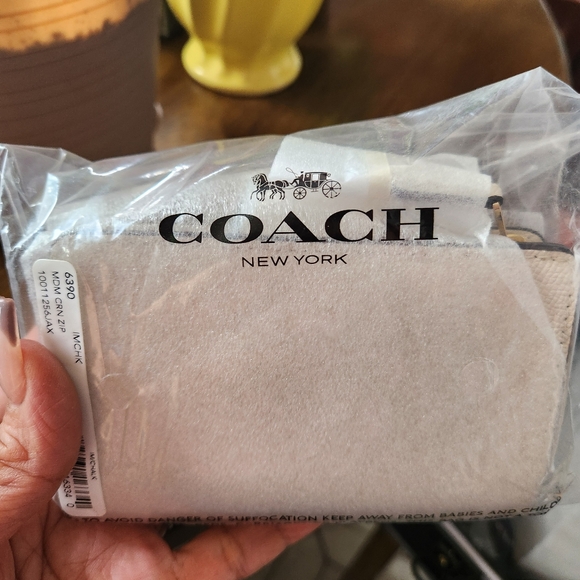 Brand new Coach bag and wallet. - Picture 13 of 13